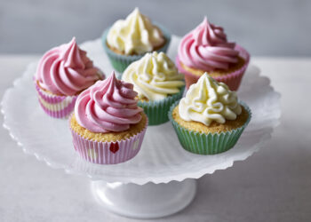 Cupcake Decorating Ideas That Will Make Your Guests Want to Eat It 7